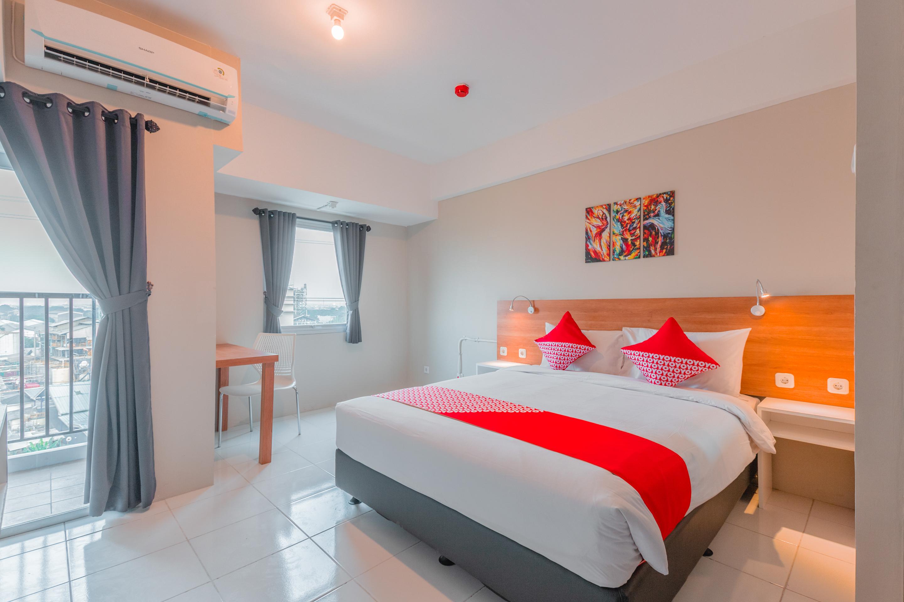 Flagship 750 Mont Blanc Hotel Bekasi Buitenkant foto