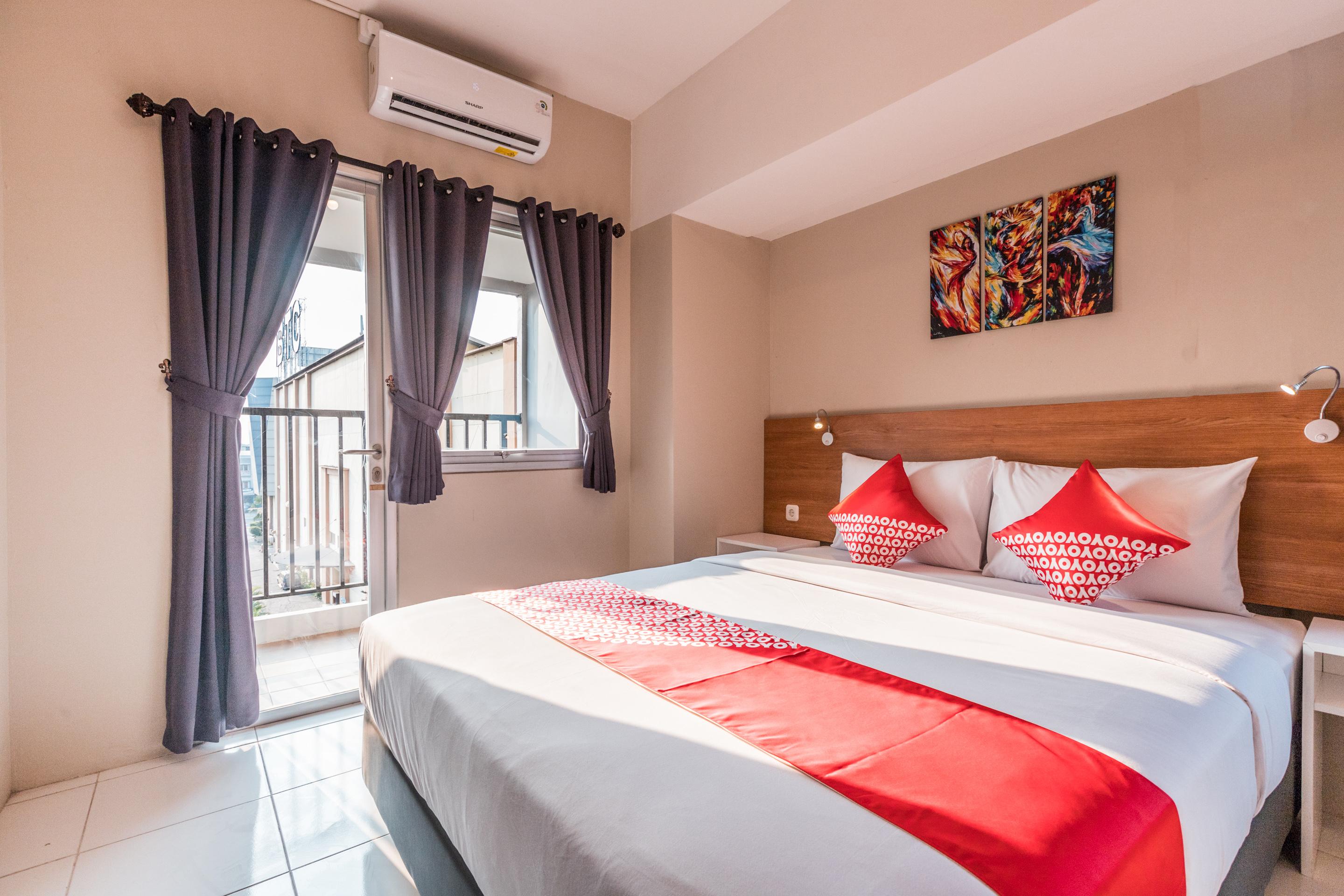 Flagship 750 Mont Blanc Hotel Bekasi Buitenkant foto