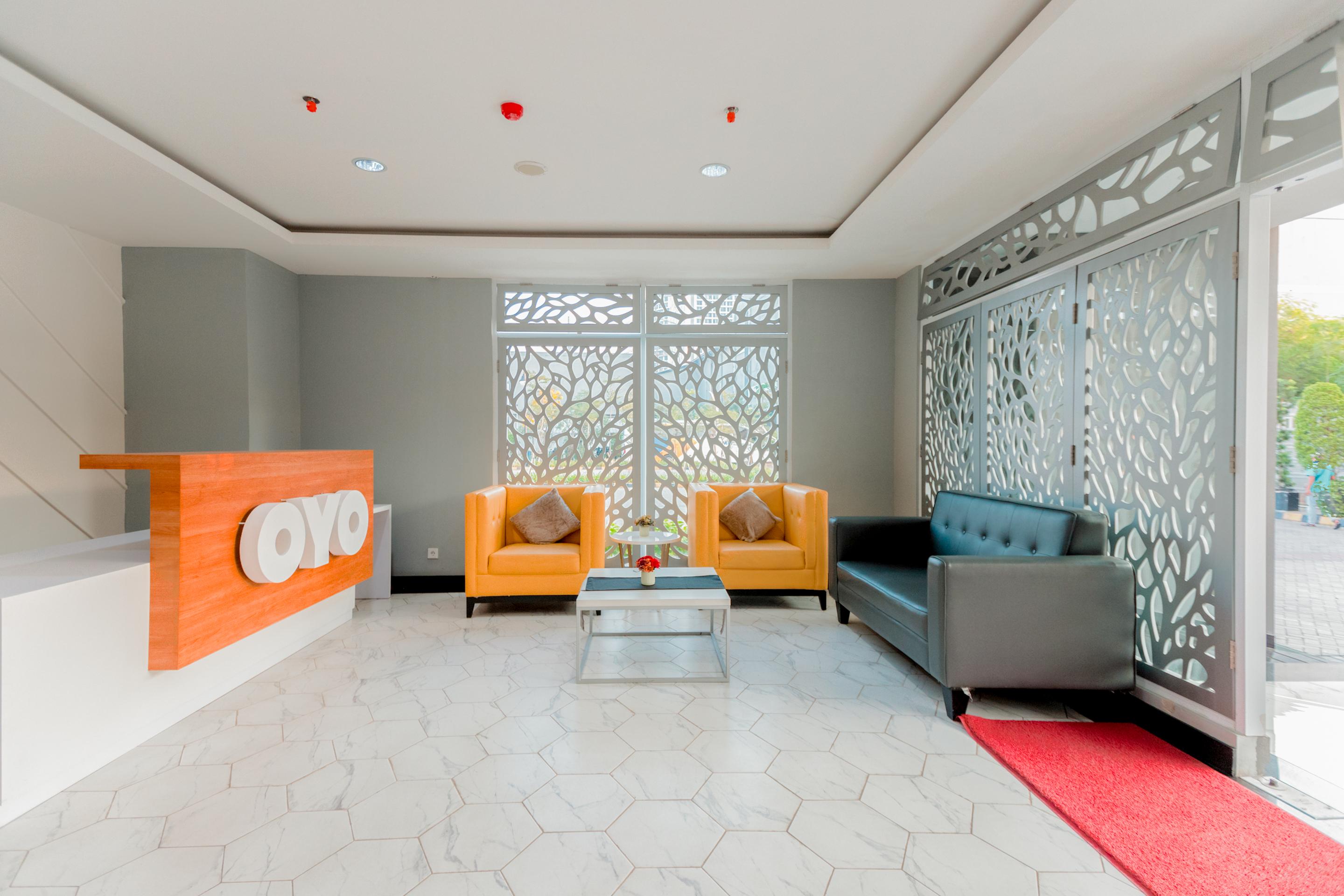 Flagship 750 Mont Blanc Hotel Bekasi Buitenkant foto