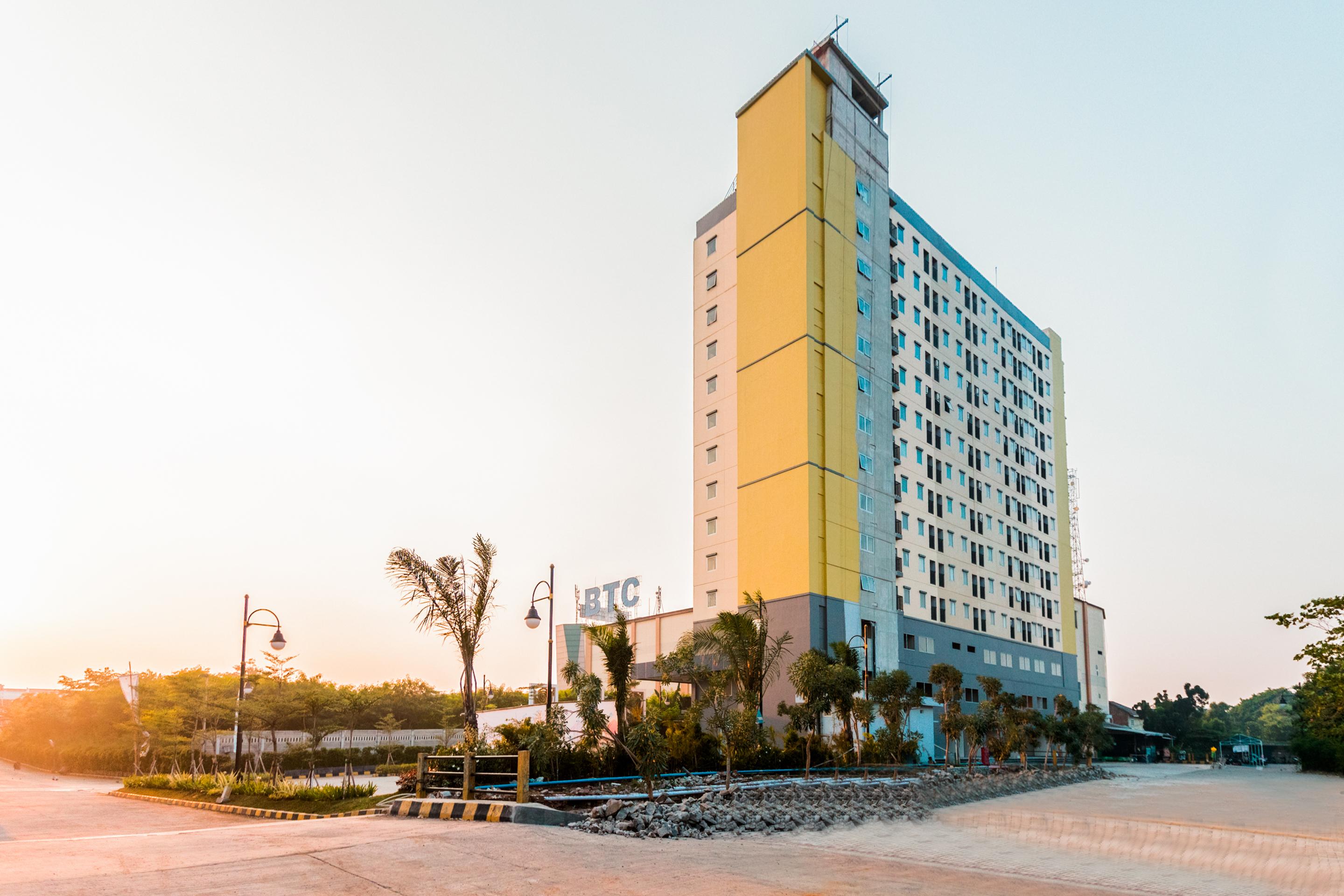 Flagship 750 Mont Blanc Hotel Bekasi Buitenkant foto
