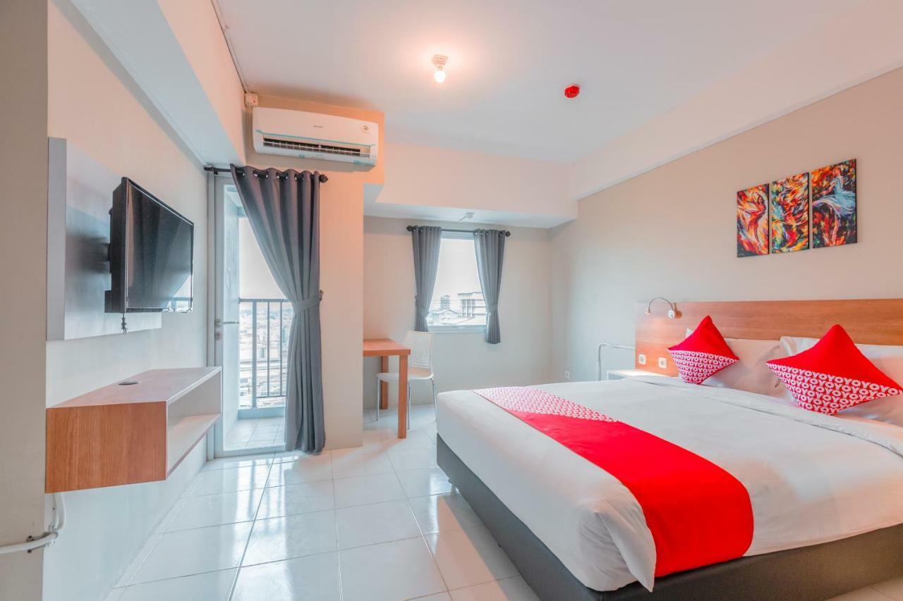Flagship 750 Mont Blanc Hotel Bekasi Buitenkant foto