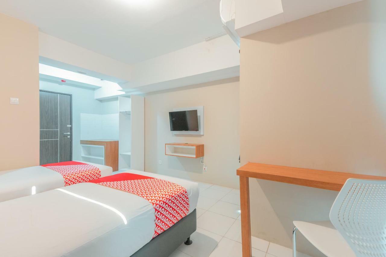 Flagship 750 Mont Blanc Hotel Bekasi Buitenkant foto